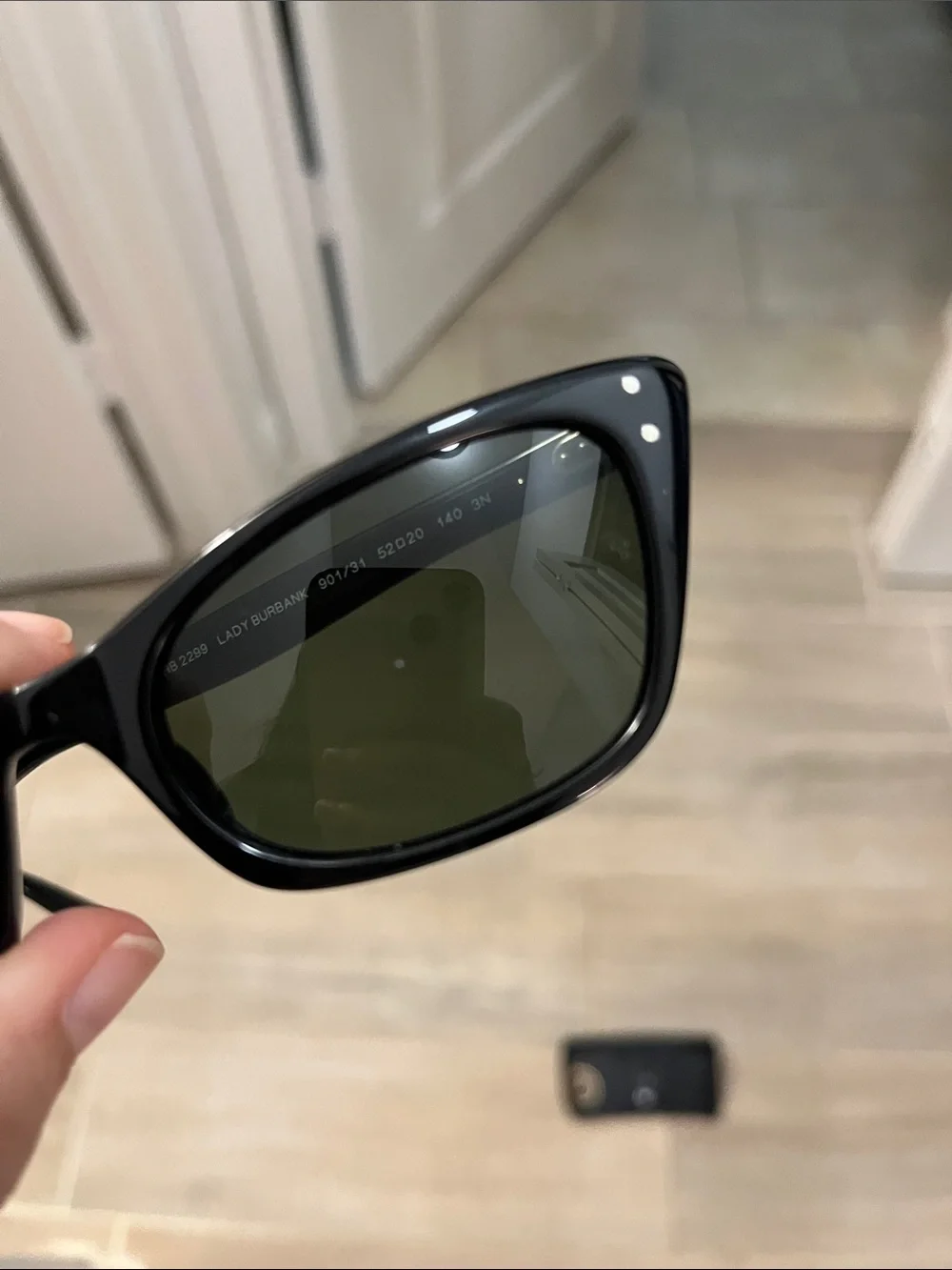 Ray-Ban all black Lady Burbank - Picture 8 of 9